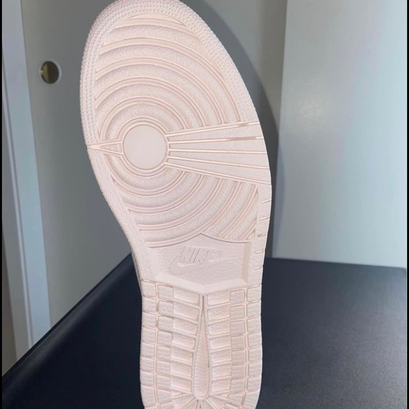 Jordan 1 OG High “Guava Ice”🧊🧊 Size 10.5 Men’s, Brand New, No Box, Authentic💯 - Picture 6 of 9